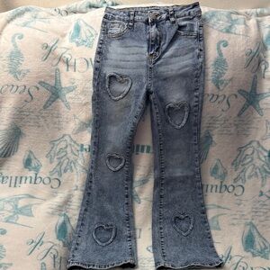 5️⃣ FOR 2️⃣0️⃣ SALE 🏷️ SHEIN Heart Patch Flare Girl’s Jeans Size 9Y